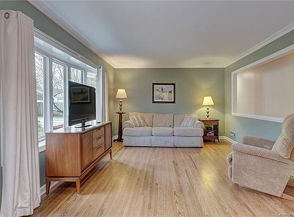 5th image of 4732 Maple Knoll Ave
