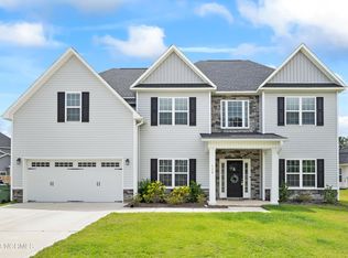 130 Evergreen Forest Dr, Sneads Ferry, NC 28460