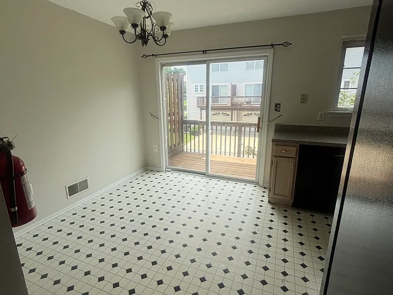 304 Mercer Ct #304 — Photo 6