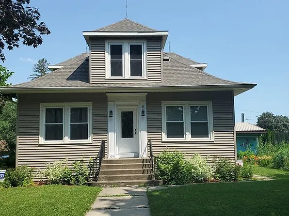 121 2nd Ave SE, Spring Grove, MN 55974