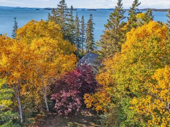 11 Colwell Lane, Deer Isle, ME 04627