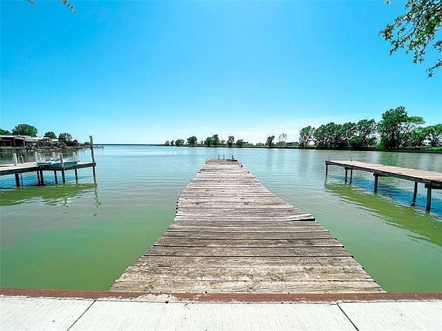 1st image of 2106 Pelican Isle Dr