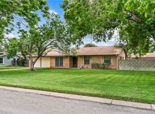 1333 Rose Dr, Alice, TX 78332