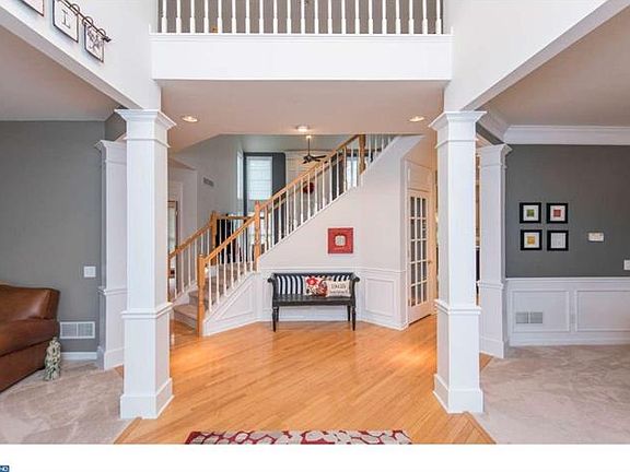 2nd image of 204 Bayberry Dr