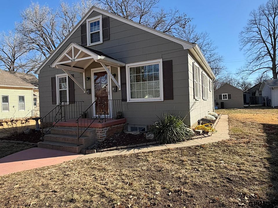 620 Linden Ave, Crete, NE 68333 | MLS #22613711 | Zillow