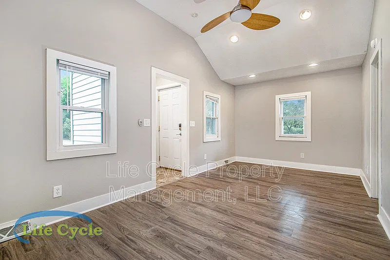 1310 Beechwood St NE (Team Melissa) — Photo 4