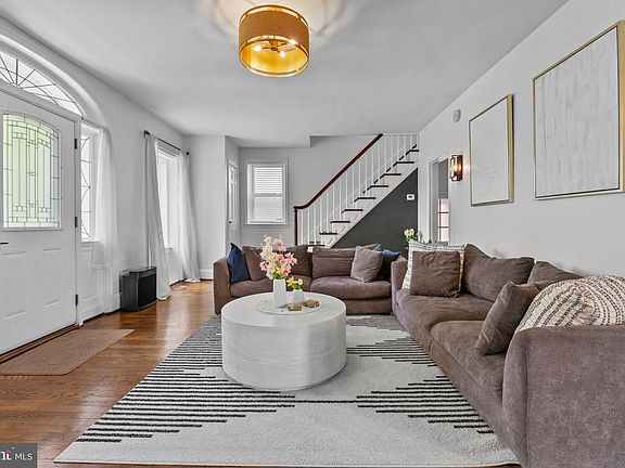 3rd image of 2409 Chesterfield Ave