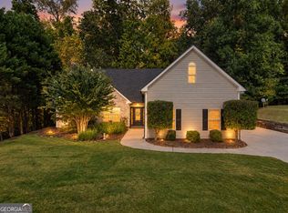 370 Laurel Oaks Ln, Jefferson, GA 30549