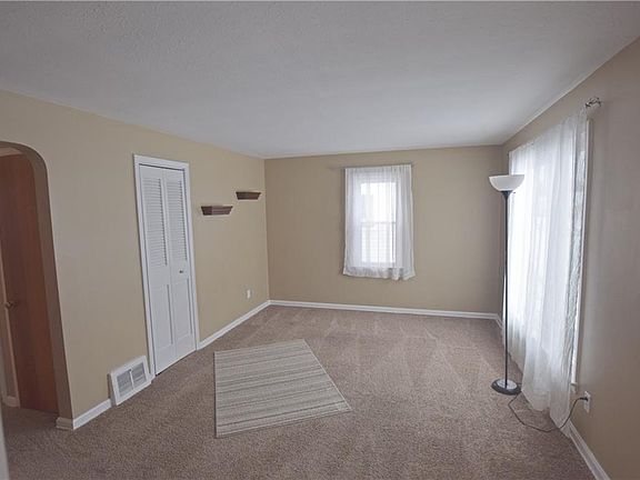 2nd image of 5906 Forest Ave