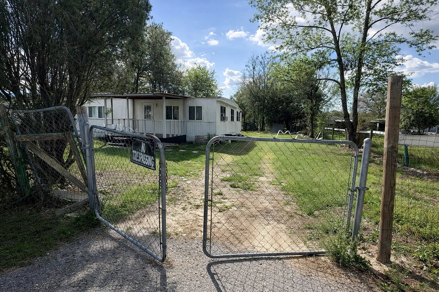 2 bed, 864 sqft, $800 — Photo 1