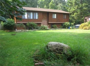 208 Quackenbush Ln, Monsey, NY 10952