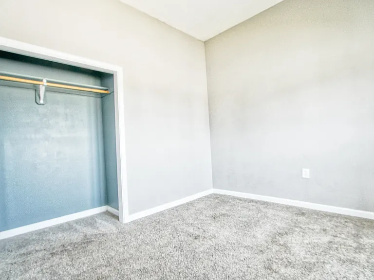 596 Ontario St #6 — Photo 7