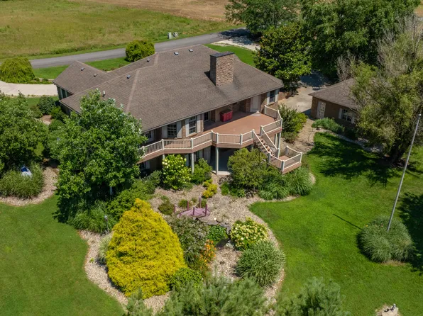 529 Lakewood Dr, Russell Springs, KY 42642