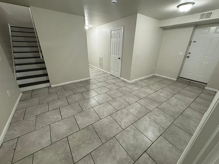 740 S 15th St #1F — Photo 10