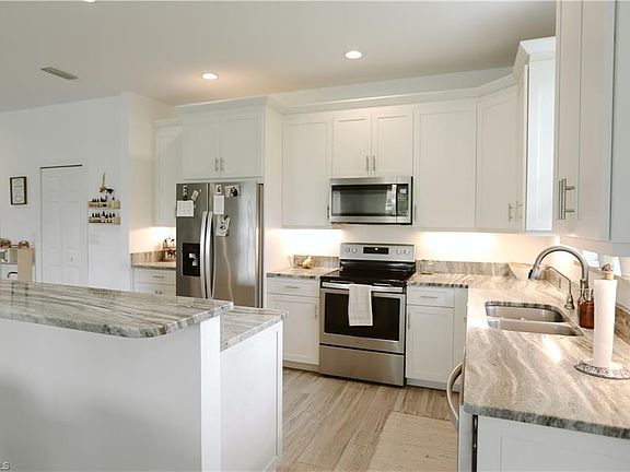 5th image of 12083 Maiden LN