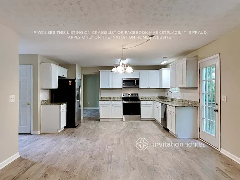 208 Belmont Dr — Photo 8