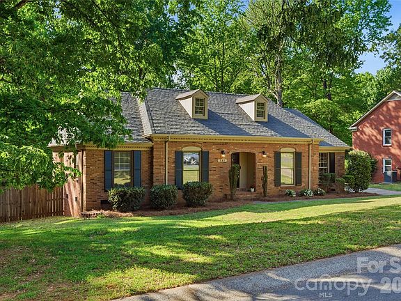 4th image of 341 Neill Ridge Rd
