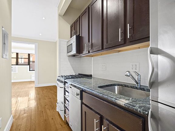 4th image of 344 E 85th St APT 6G
