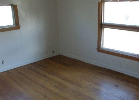 3rd image of 2622 Lexington Ave
