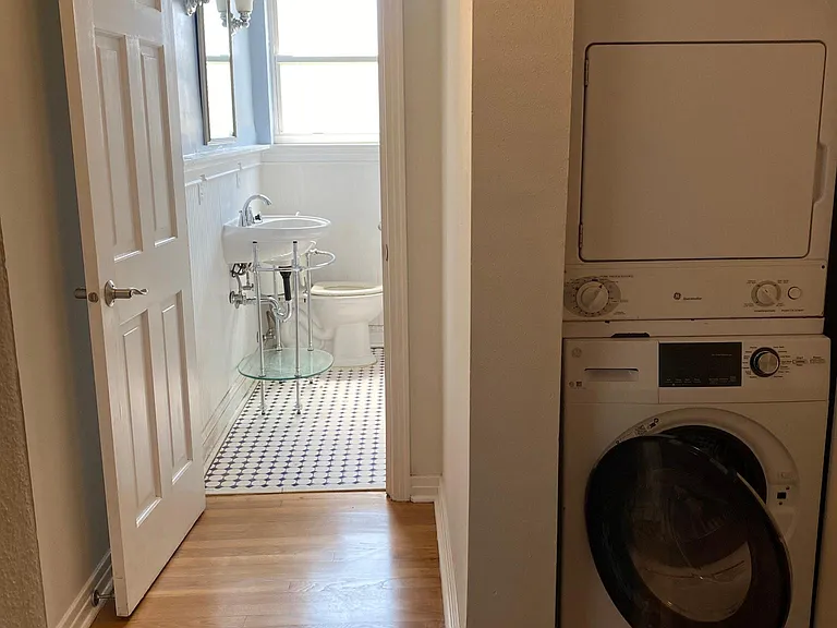 3722 Saint Johns Ave — Photo 25