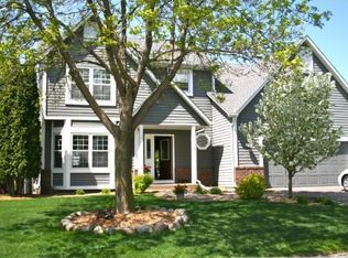 9008 McGuffey Rd, Eden Prairie, MN 55347