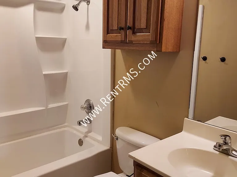 4643 SW 8th Ave — Photo 28