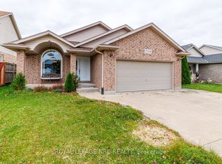 7109 Parkside Rd, Niagara Falls, ON L2H 3L6