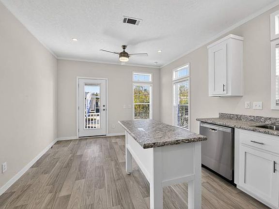 5th image of 3223 N Lockwood Ridge Rd #98