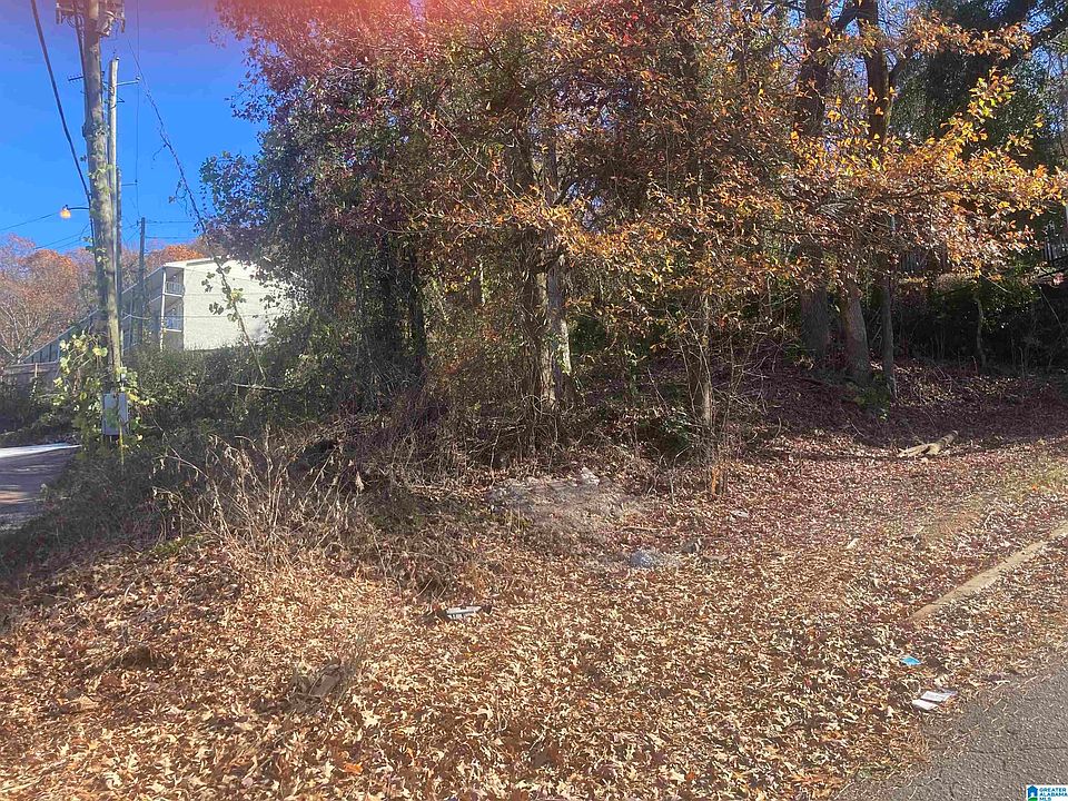 2nd image of 1605 15th St S #E