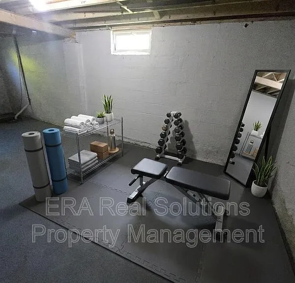 839 S Ogden Ave — Photo 5