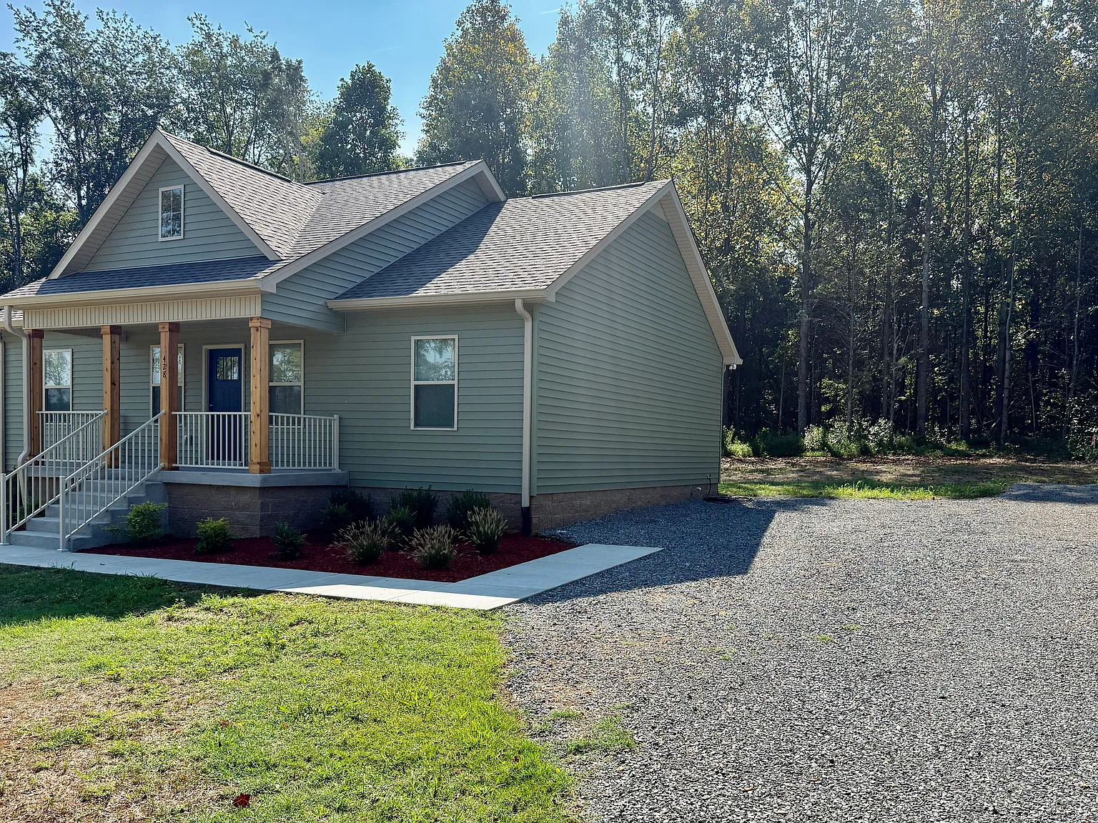 3 bed, 1260 sqft, $1,750 — Photo 3