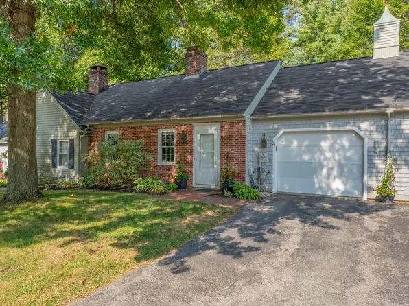 33 Arrowwood Court #33, South Portland, ME 04106