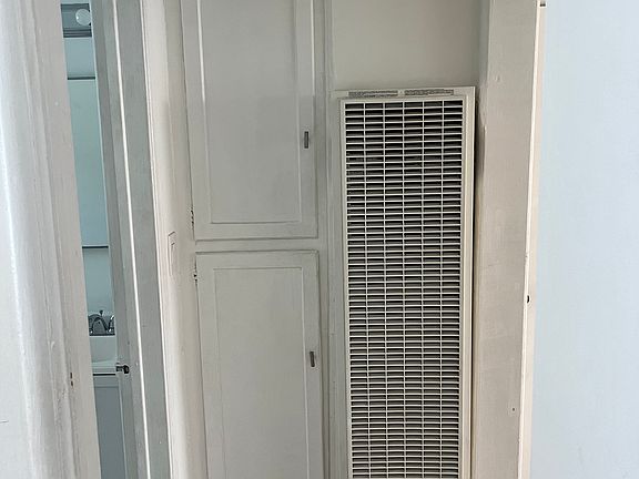 4th image of 1224 N Mansfield Ave #7