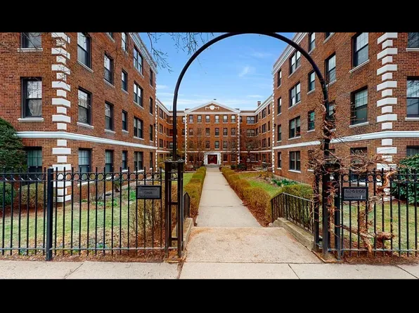 66 Queensberry St, Boston, MA