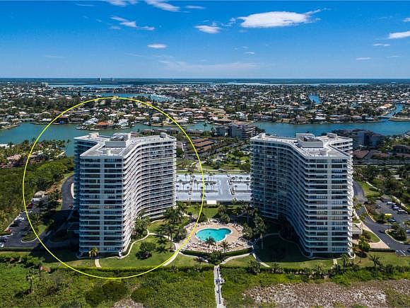 1st image of 440 Seaview Ct APT 512