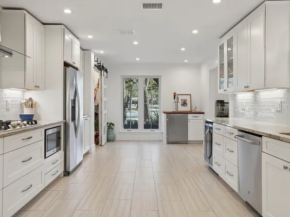 8610 Mesa Dr, Austin, TX 78759