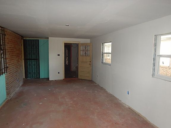 3rd image of 1038 Michael St