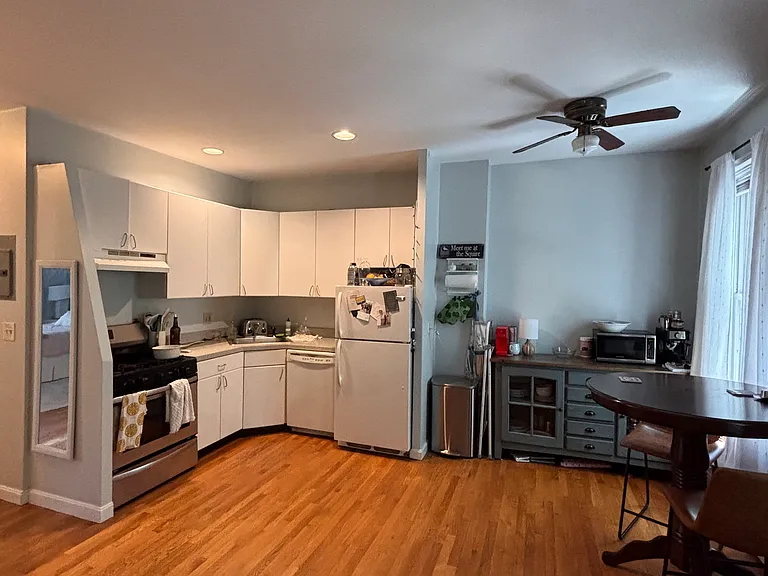 180 Bolton St — Photo 7