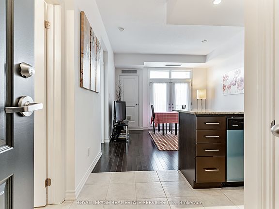 3rd image of 5327 Upper Middle Rd #404