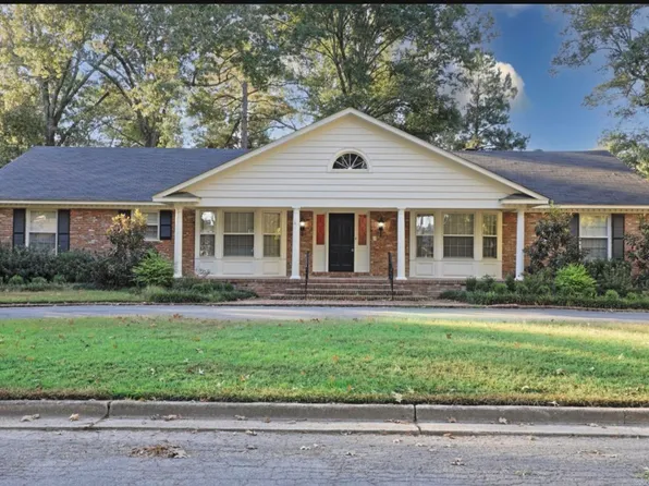 13 Jefferson Pl, Pine Bluff, AR 71603