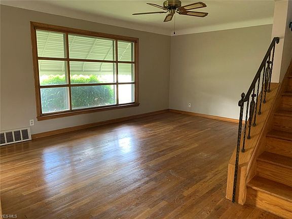 4th image of 1649 Byron Dr