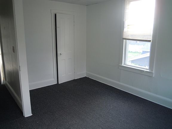 Bedroom (diff view).