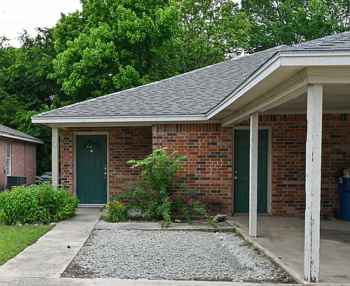 502 N Sewell Dr #B Photo 1