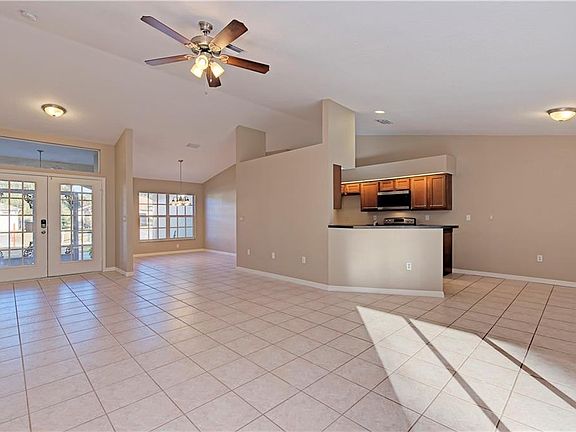4th image of 2849 Tusket Ave