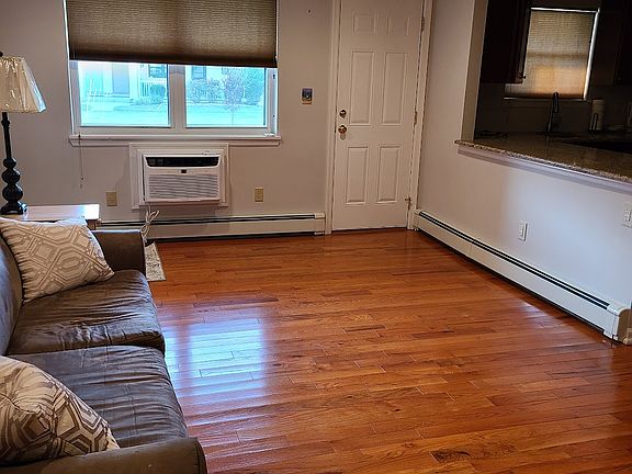 5th image of 187 Wharfside Dr #187