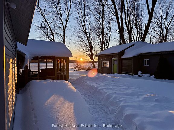 2nd image of 390 Kent Rd