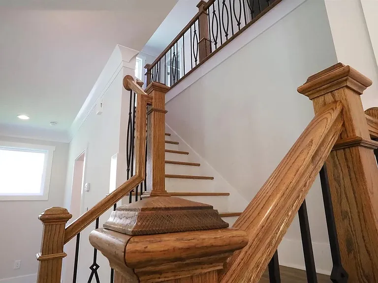 1907 Edgerton Dr — Photo 10