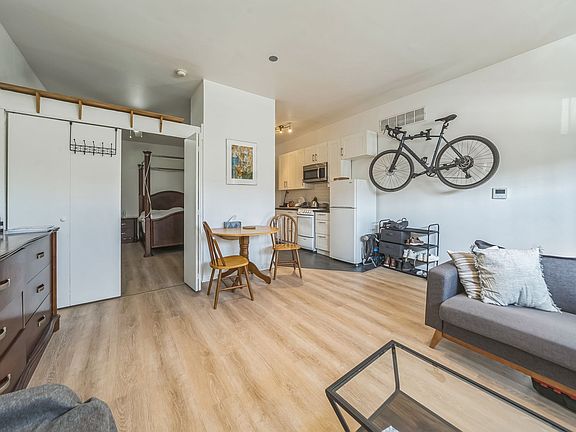 4th image of 2958 Richmond St #1F