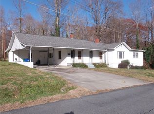 317 Woodruff St, Mount Airy, NC 27030