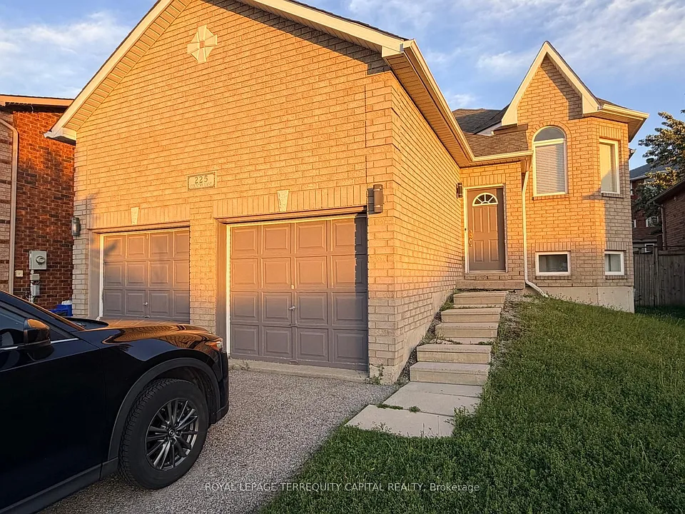 225 Country Ln